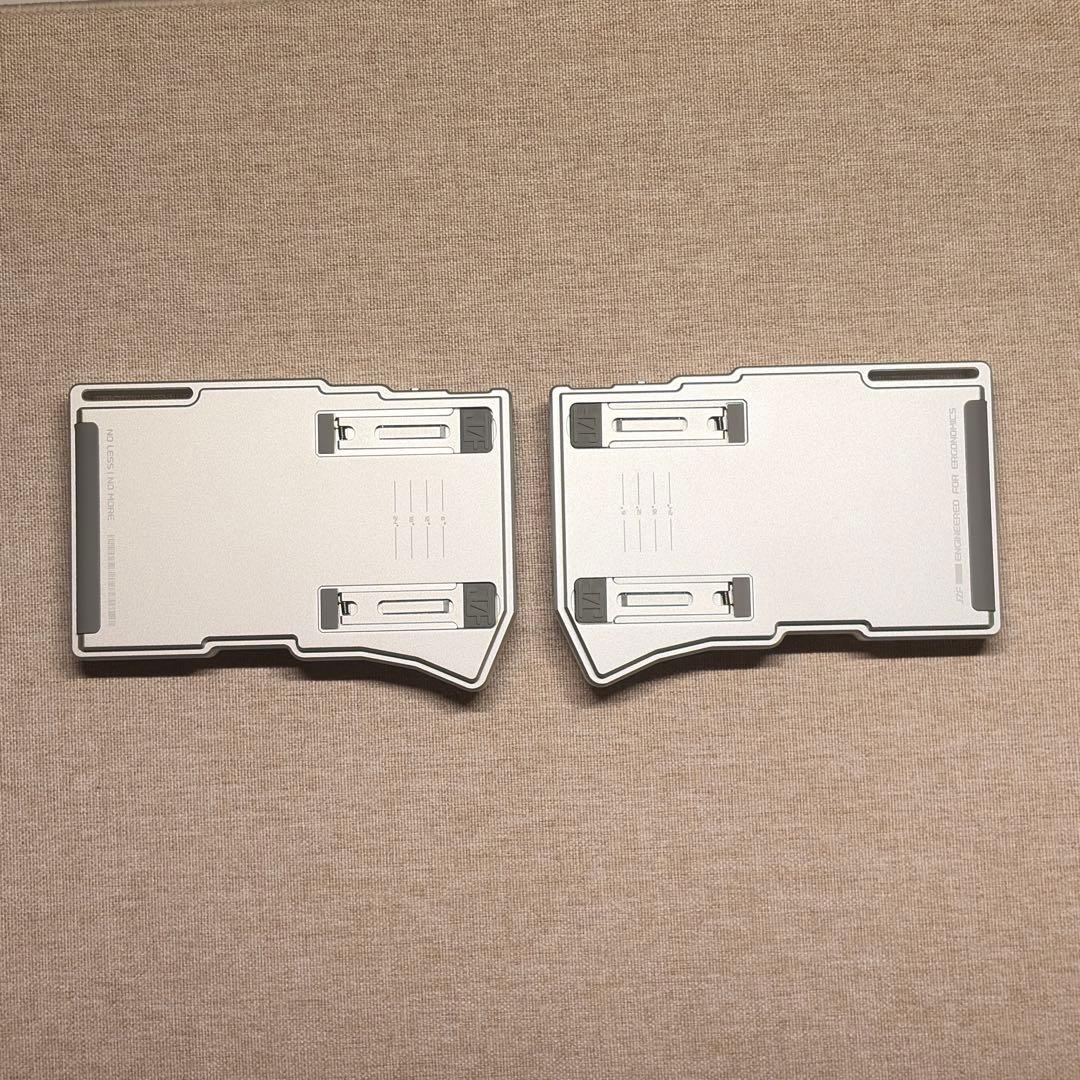 ム*ギ様 Cornix LP 無線分割キーボード シルバー - メルカリ