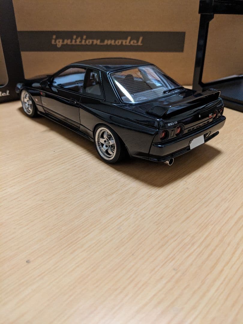 イグニッションモデル1/18 スカイライン GT-R ニスモ 頭文字D(中里毅
