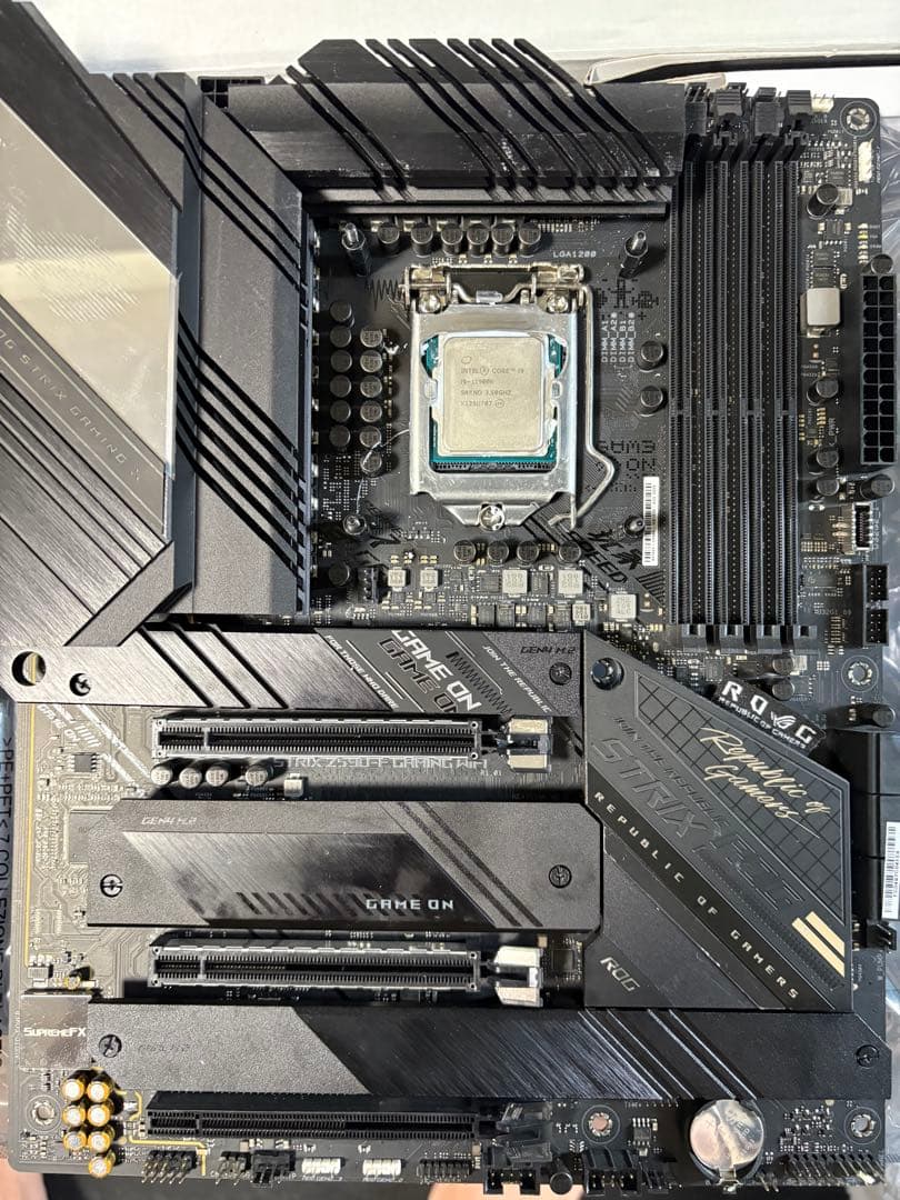 ASUS ROG STRIX Z590-F corei9 11900k メモリ