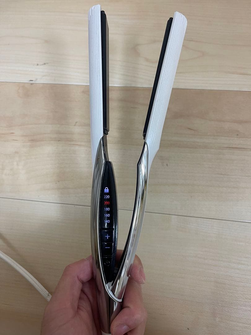 リファ　ReFaストレートヘアアイロン　RE-AC02A リファ ビューテック ストレートアイロン RE-AC02Aの口コミ・評判は