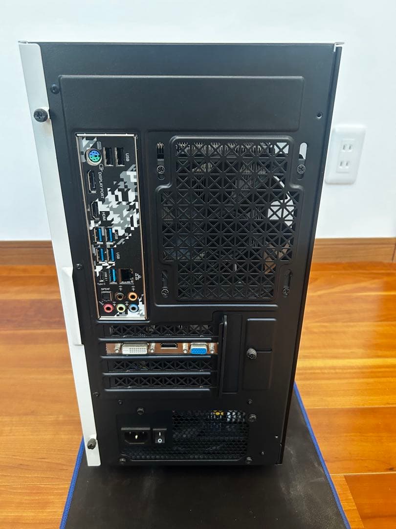 デスクトップPC 3300x Gt710 - メルカリ