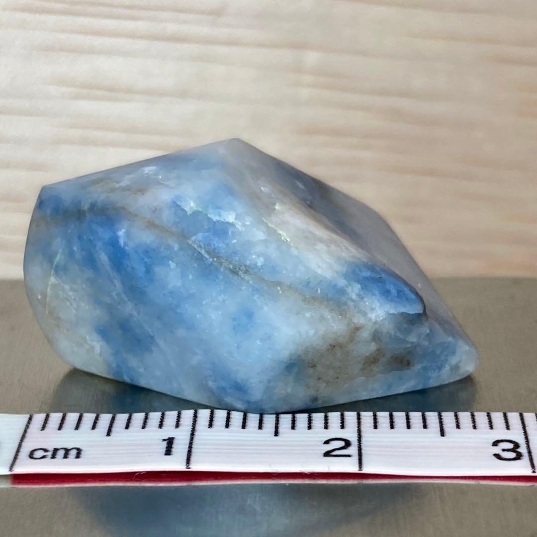 【専用品】糸魚川翡翠　入りコン沢 青翡翠　原石　12.2ｇ