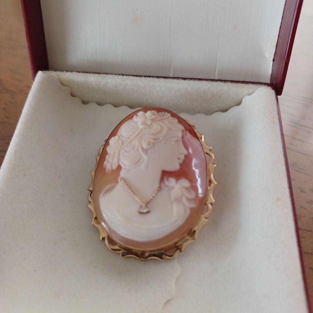 Roberta by APA 1848 カメオブローチ - メルカリ