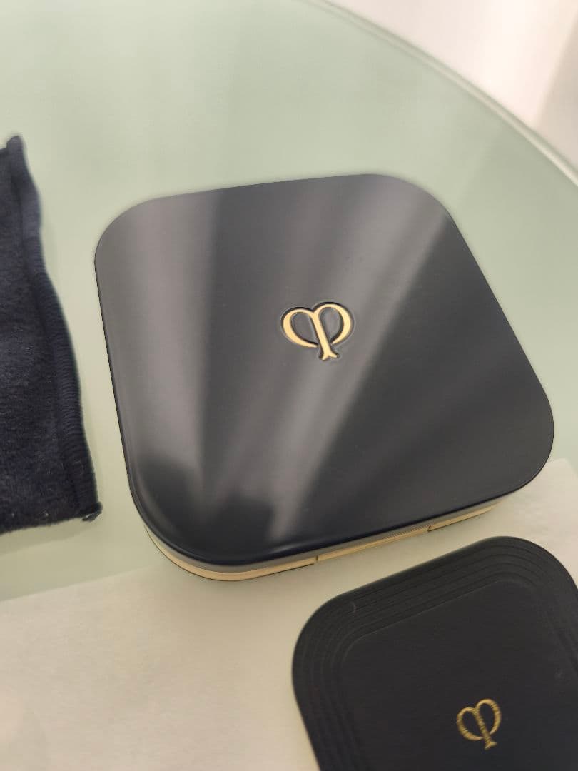 2025.12月購入】プードルコンパクトエサンシエルn ほぼ全量 - メルカリ