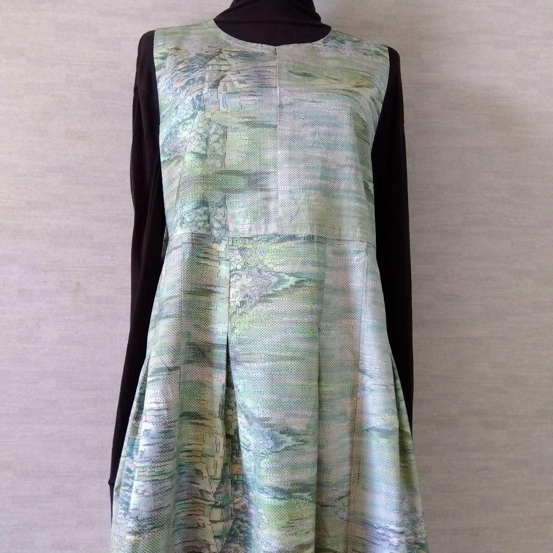 2026J014 着物リメイク 淡いグリーン系の大島紬 ジャンパースカート