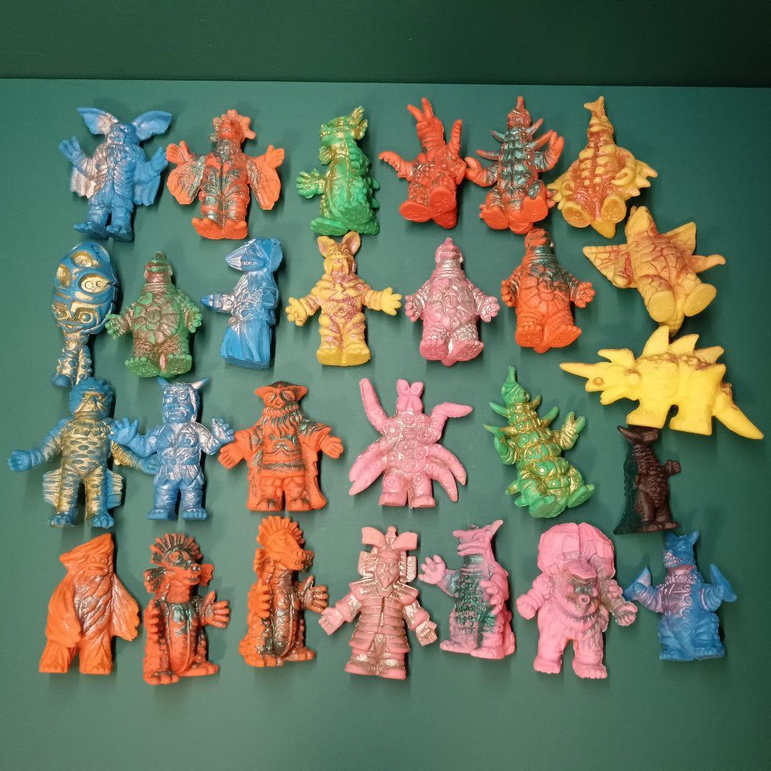 ウルトラ怪獣消しゴム スプレー 27体 - メルカリ