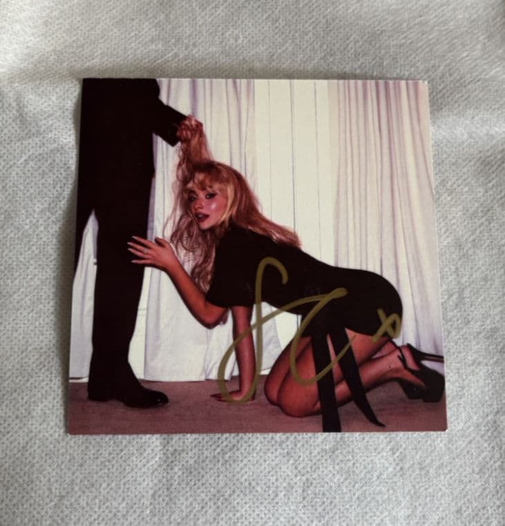 sabrinacapenter サイン入りCD - メルカリ