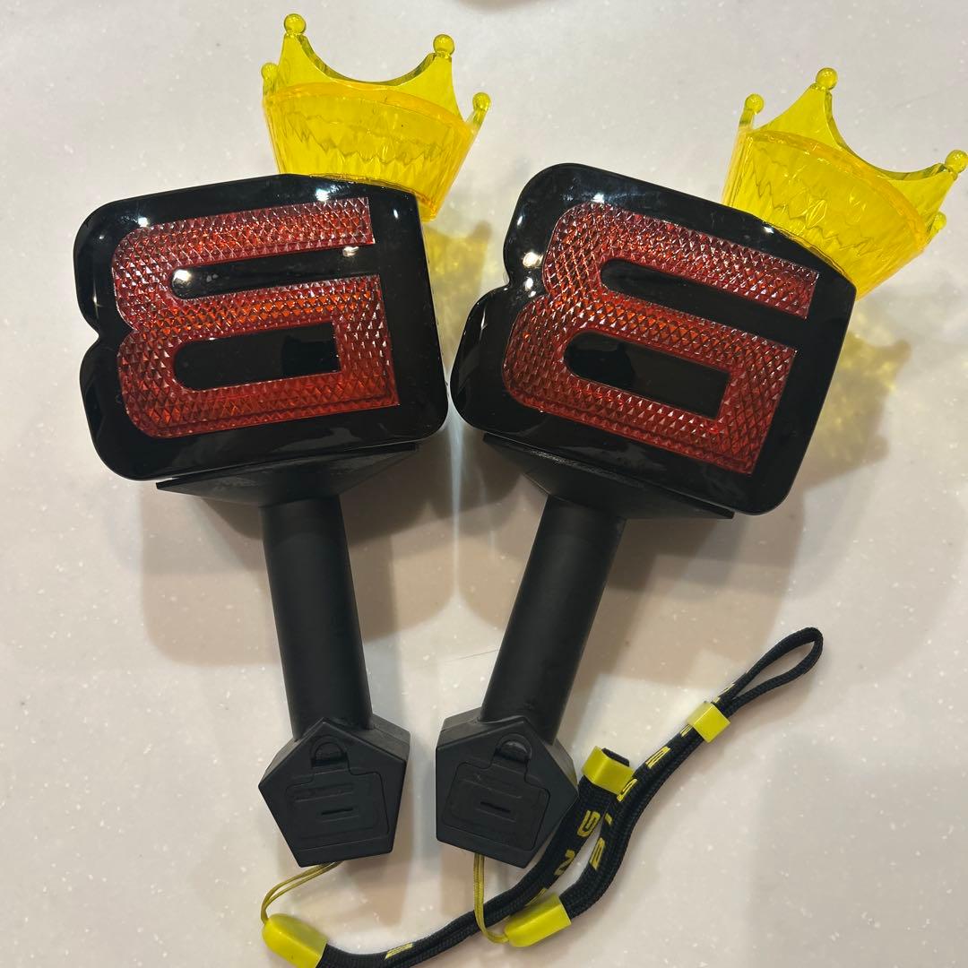 BIGBANG ペンライト Bロゴ 王冠デザイン2個セット - メルカリ