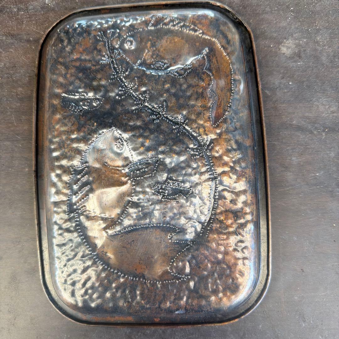 動物浮き彫り金属トレイ - メルカリ