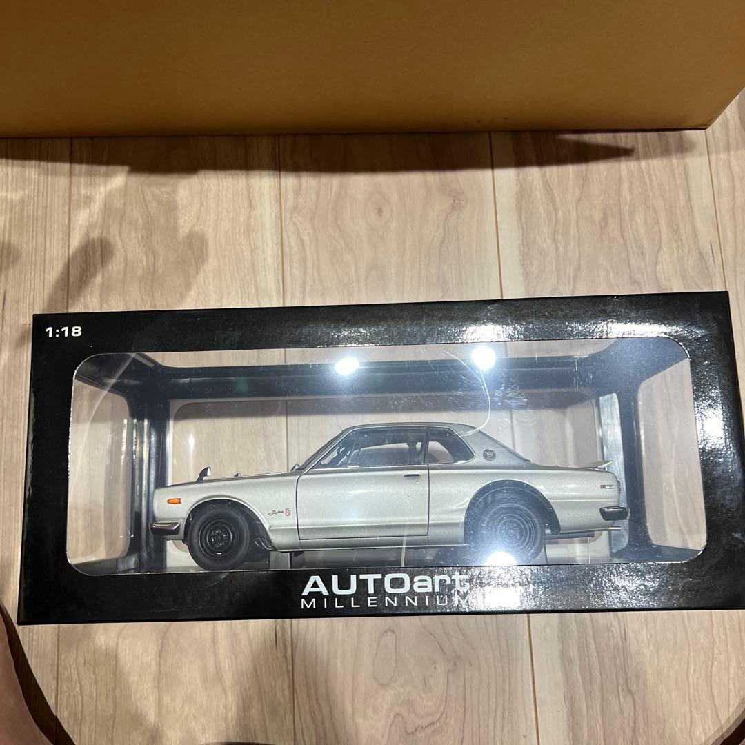 1/18 スカイライン GT-R オートアート シルバー 美品 AUTOart 1/18 日産 スカイライン GT-R （R34） Vスペック II （ホワイ