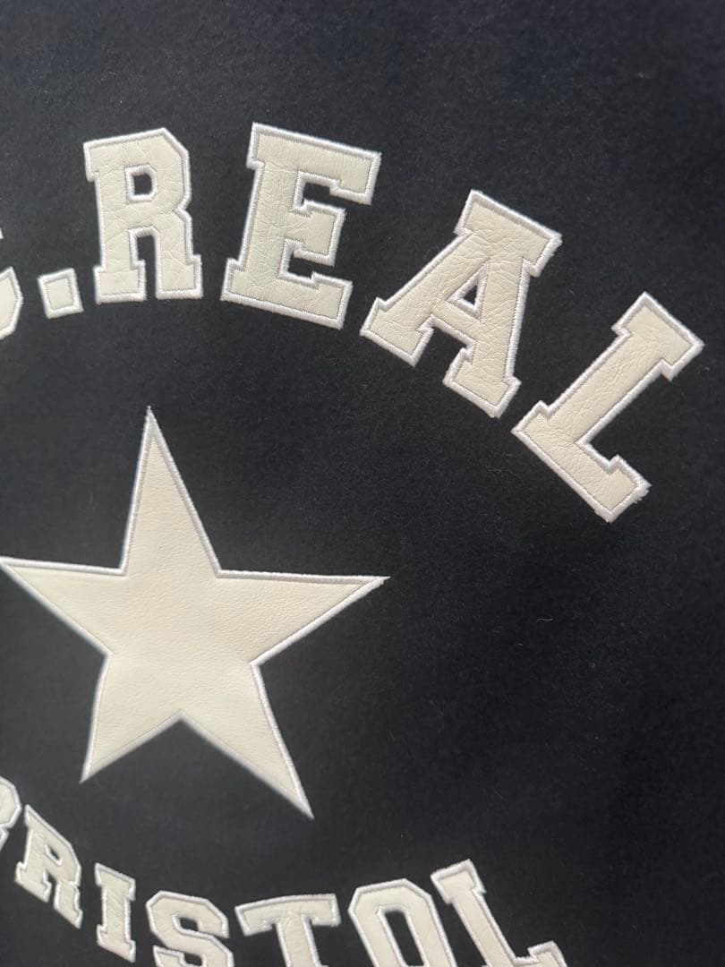 F.C.REAL BRISTOL スタジャン　　Mサイズ