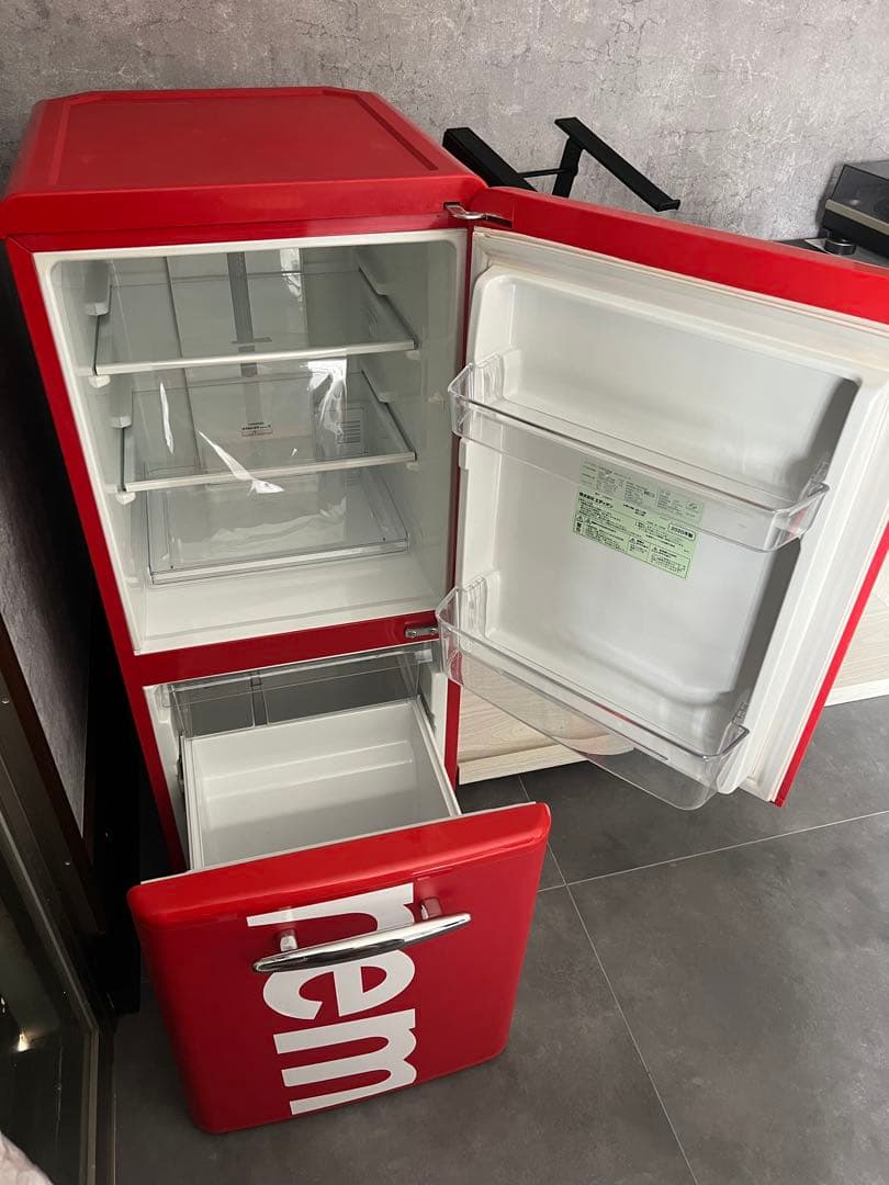 EDION 冷蔵庫Supreme 赤 二段式 お洒落な アメリカン - メルカリ