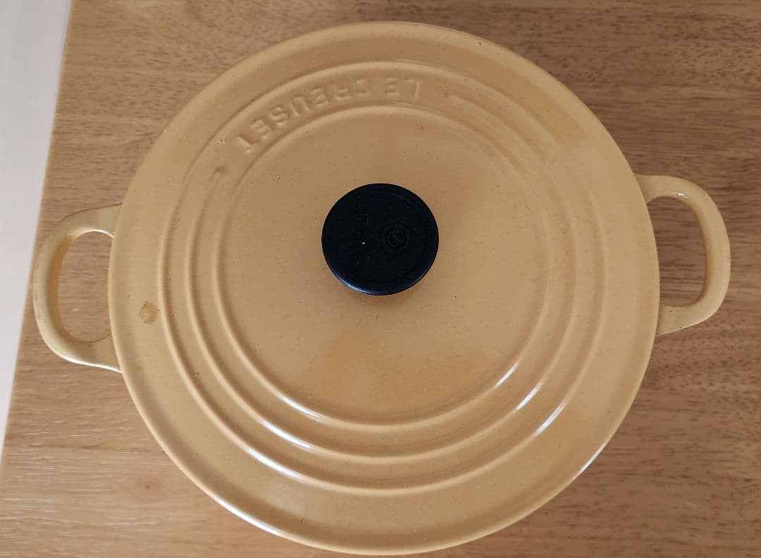 LE CREUSET ル・クルーゼ ココット・ロンド イエロー 22cm - メルカリ