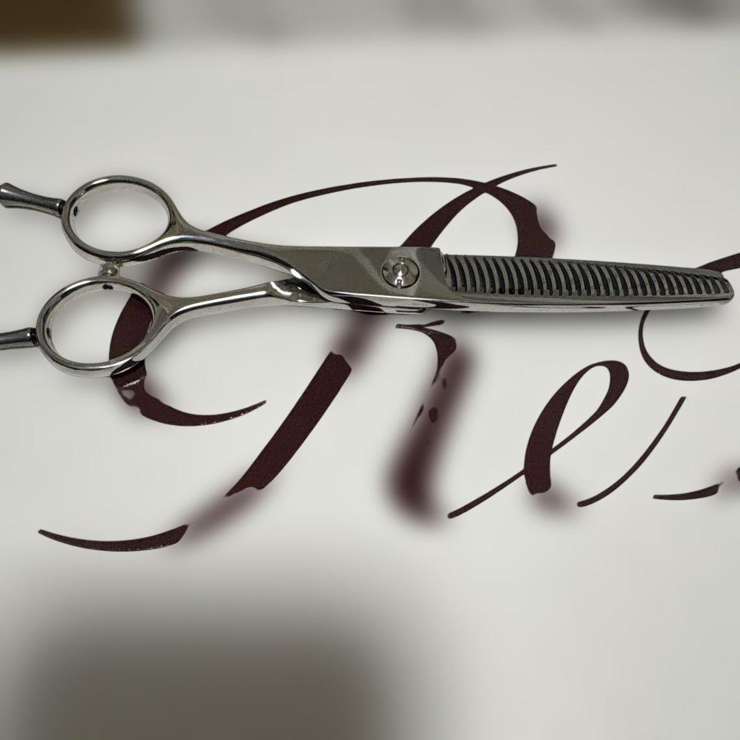 新品未使用】美容学生 シザー左利き用 コーム3つ ケース付き hideo様専用