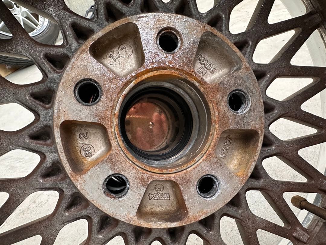 15インチ 6.5J ＋18？　work E-wing