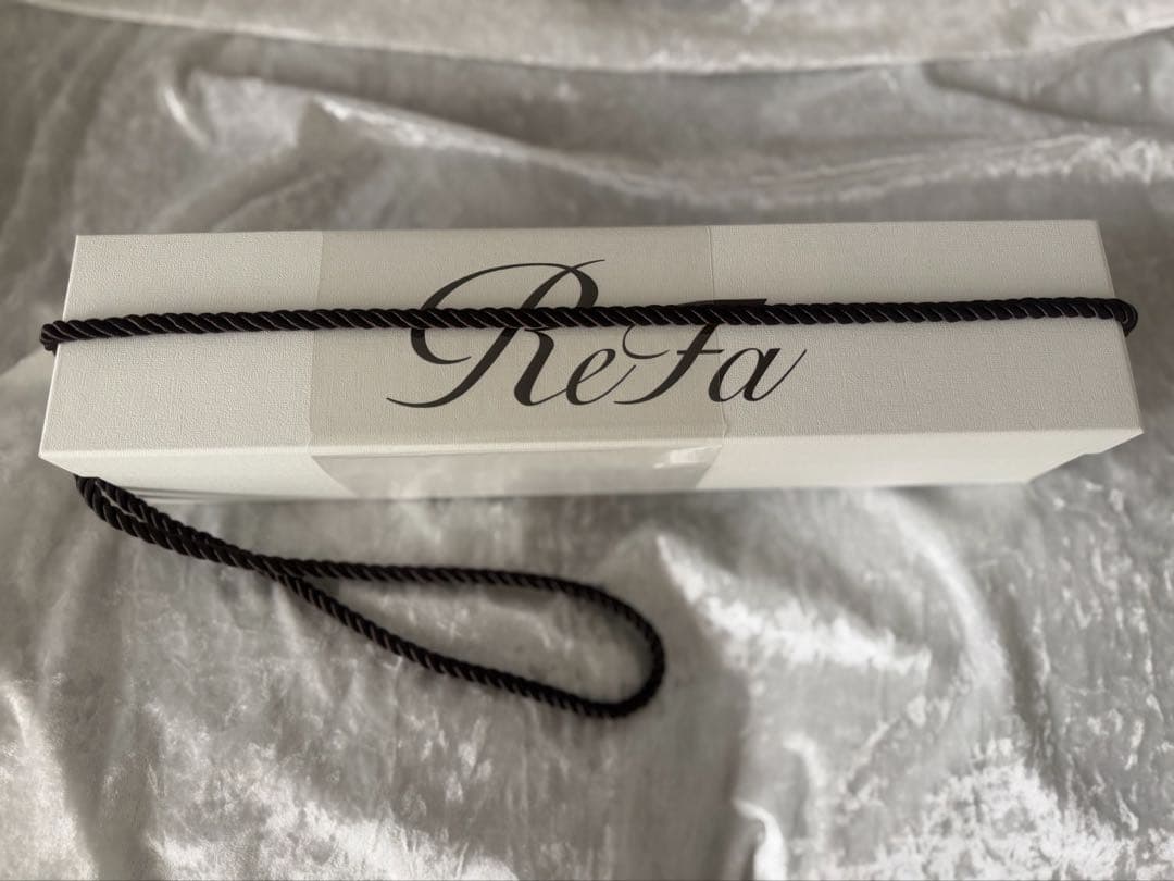 新品未使用　リファビューテックストレートアイロン リファビューテック ストレートアイロン | ヘアアイロン | ReFa