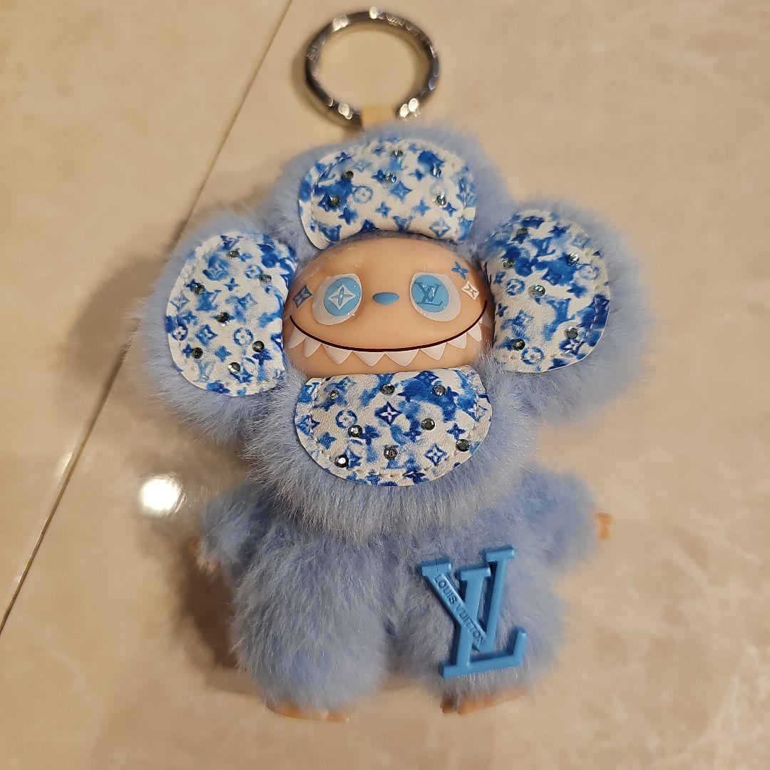 ルイ・ヴィトン フラワー型マスコット - メルカリ