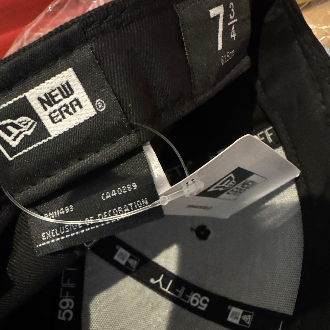 や*ん様 Supreme Goat New Era \"Black\" シュプリーム