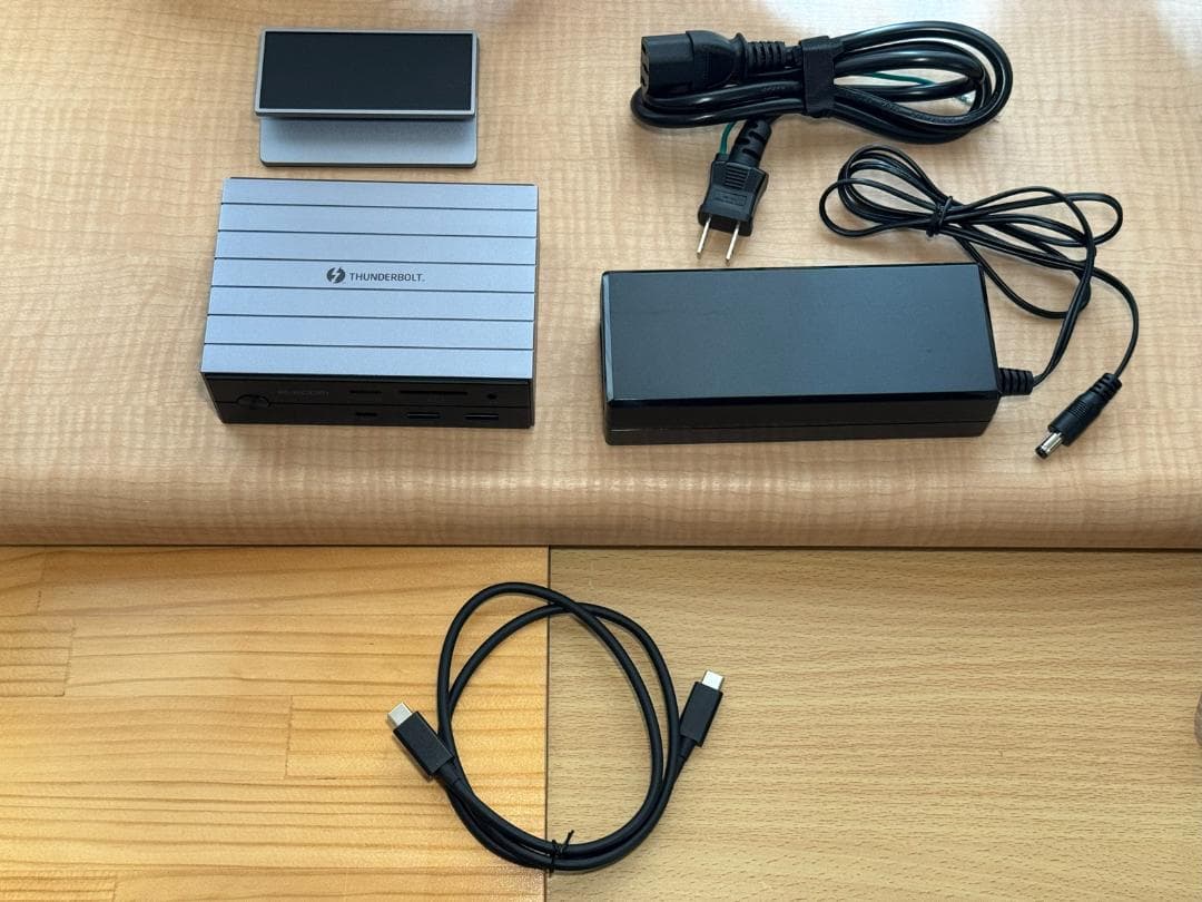 【動作品】エレコム ドッキングステーション DST-W07 ドッキングステーションThunderbolt 4対応 14in1 - DST-W07