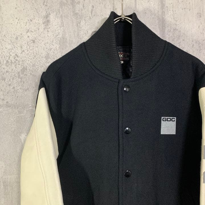 527 GDC スタジャン 雪 10周年 ビンテージ 古着 M 降谷建志 - メルカリ