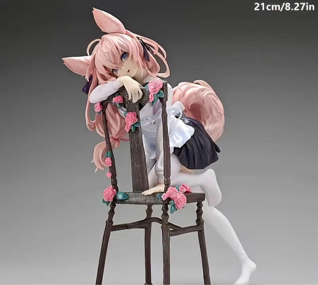 耳と尻尾のあるキャラクター フィギュア 21cm