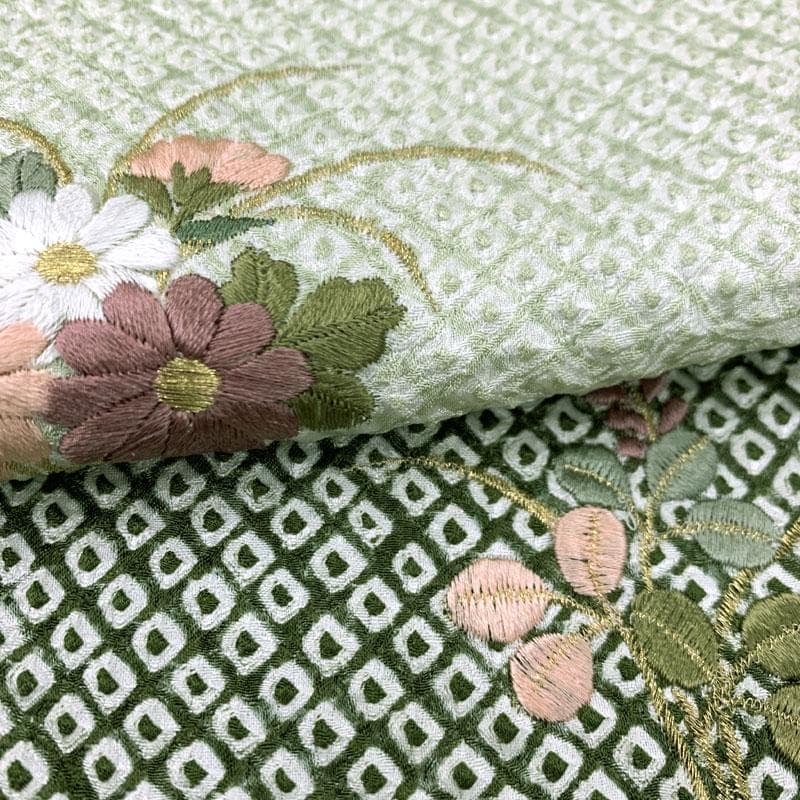 602mh35〇総絞り 付下げ やや身幅広め 刺繍 花 黄緑〇美品 - メルカリ