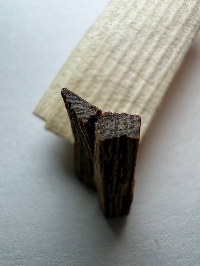 古渡命銘木 六十一種名香　伽羅　銘【花散里】0.163g 香木/お香/沈香/伽羅