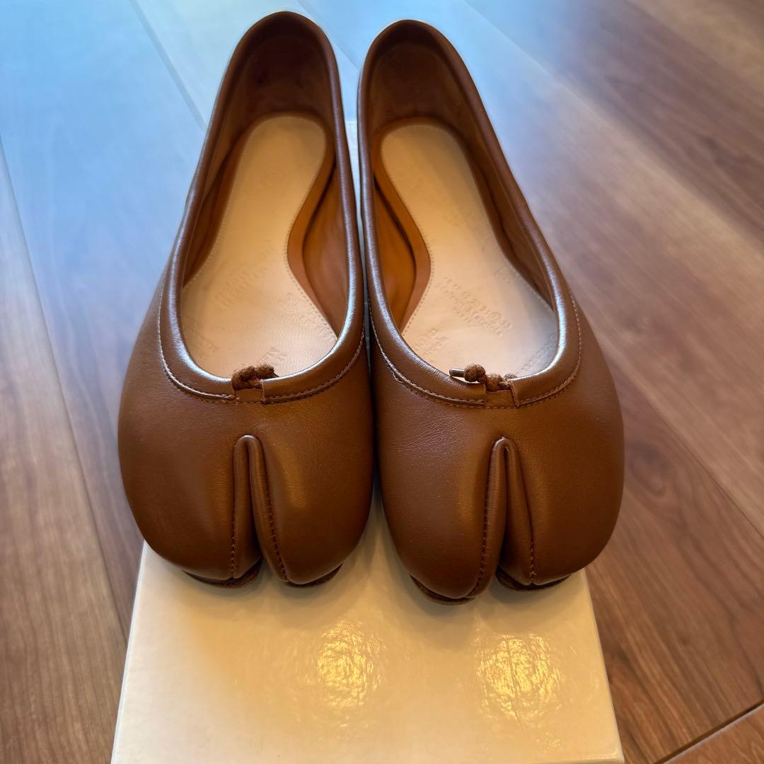 最終値下げ メゾンマルジェラ tabiパンプス 35 ブラウン - メルカリ