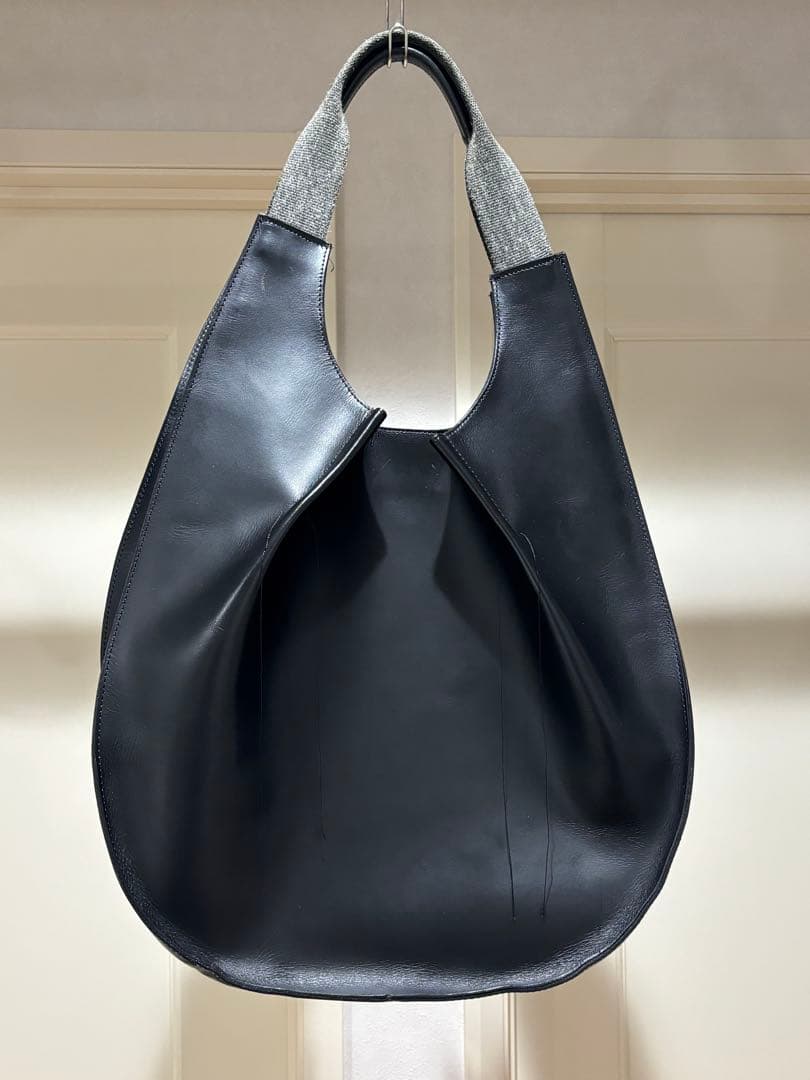 美品・最安値】Rich I リッチアイ CIRCLE LEATHER BAG - メルカリ