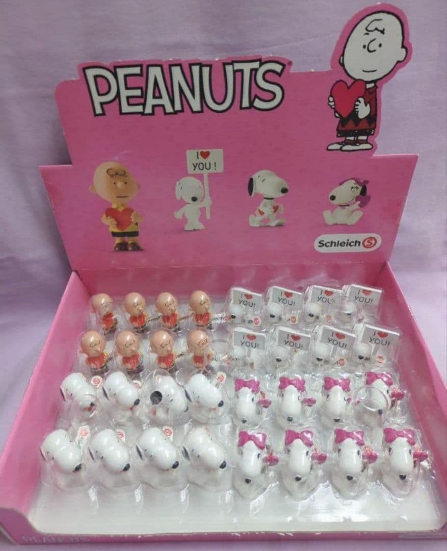 スヌーピー　PVC フィギュア　大量　シュライヒ　ハート　アメトイ　一箱　BOX スヌーピー PVC フィギュア 大量 シュライヒ ハート アメトイ 一箱 BOX