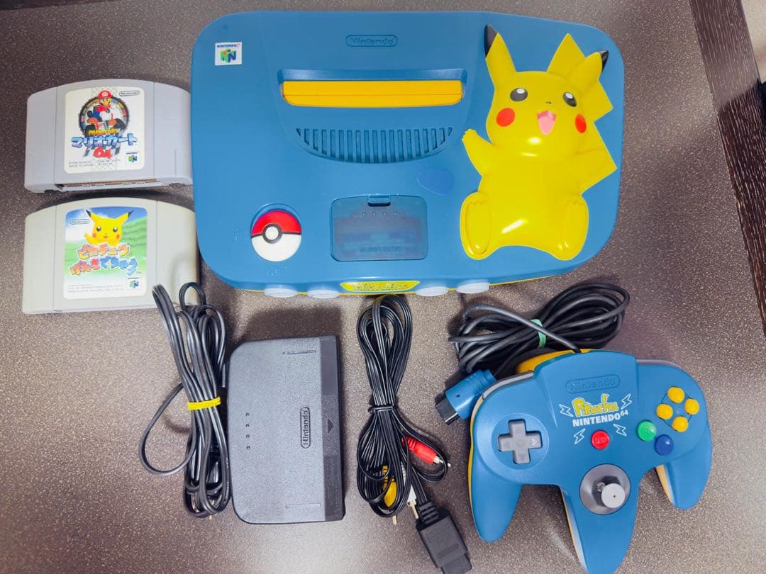 NINTENDO 64 PIKACHU ブルー ピカチュウ バージョン Nintendo 64 N64 Pikachu Blue Console Region Free Box set NUS-101