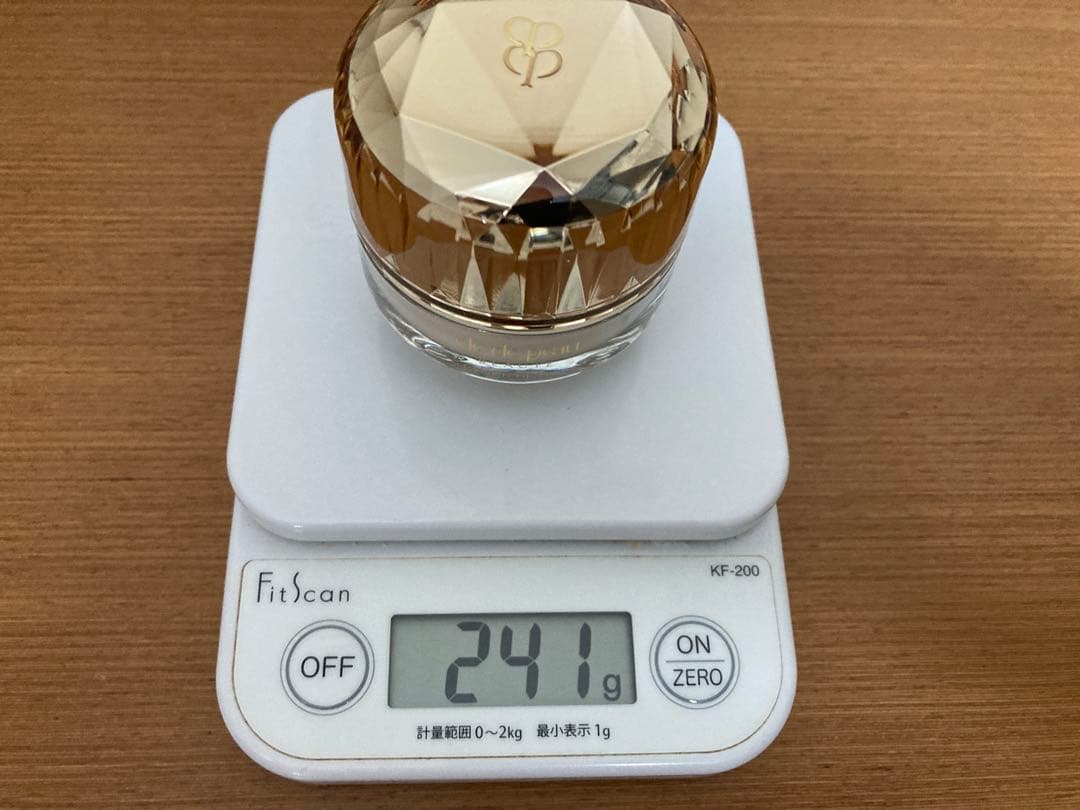 クレドポーボーテ ルフォンドゥタンn オークル 00 ル・フォンドゥタンn(オークル00): クレ・ド・ポー ボーテ｜DEPACO