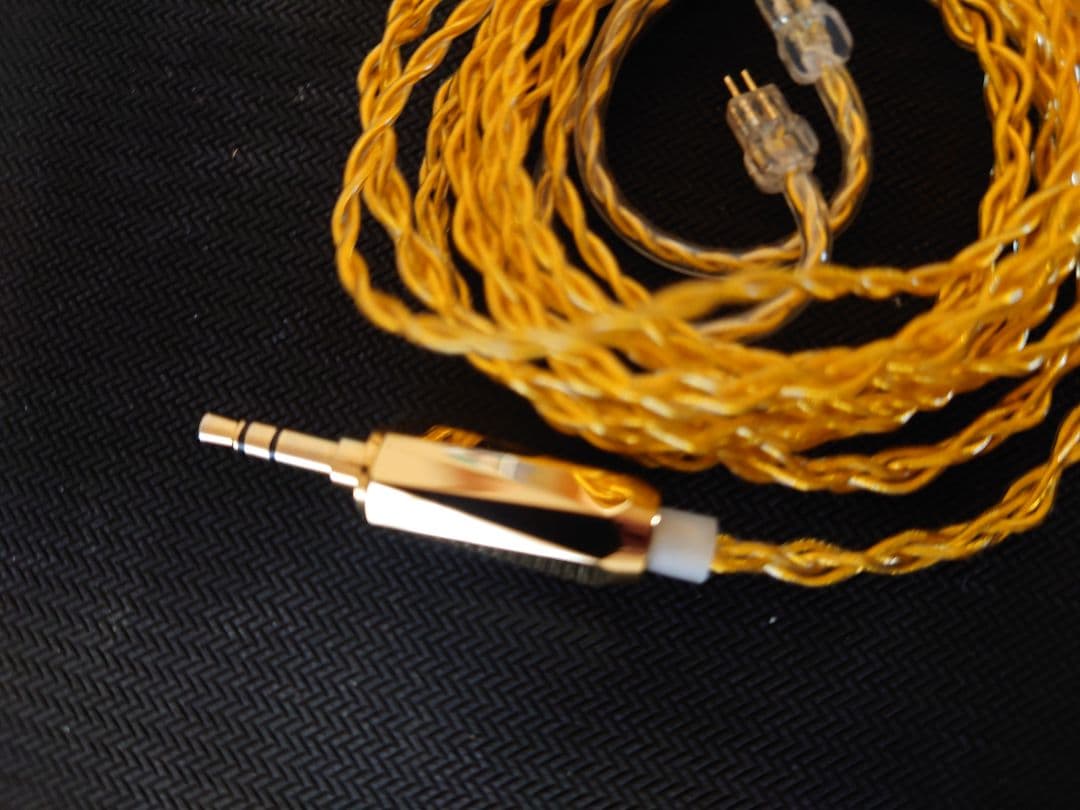 水月雨 MOONDROP AutumnMoon - 秋月 3.5mm 2pin