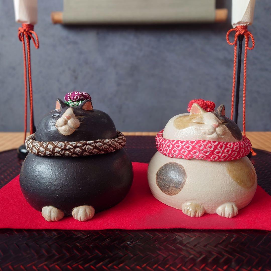 三毛さん❤︎ハチワレさん　　猫鏡餅からお雛様に♪ 三毛さん❤︎ハチワレさん 猫鏡餅からお雛様に♪ - メルカリ