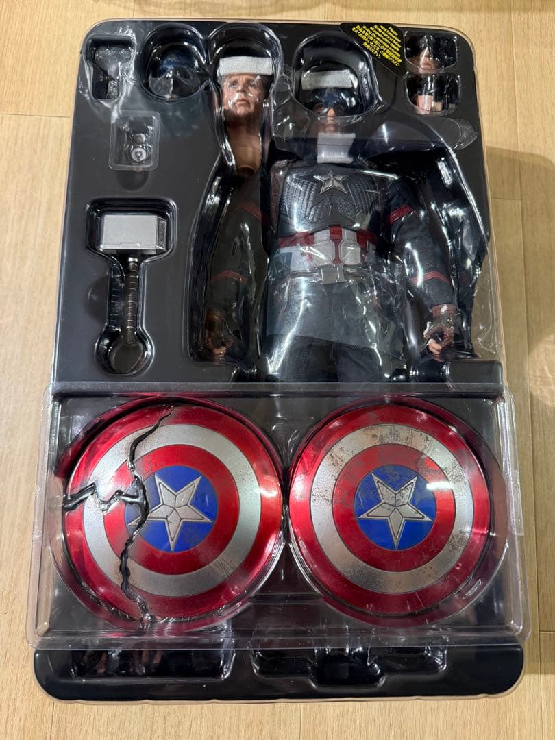ホットトイズ アベンジャーズ 御三家 三体セット売り - メルカリ