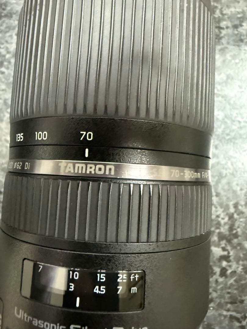 TAMRON SP 70-300mm F/4-5.6 望遠レンズ