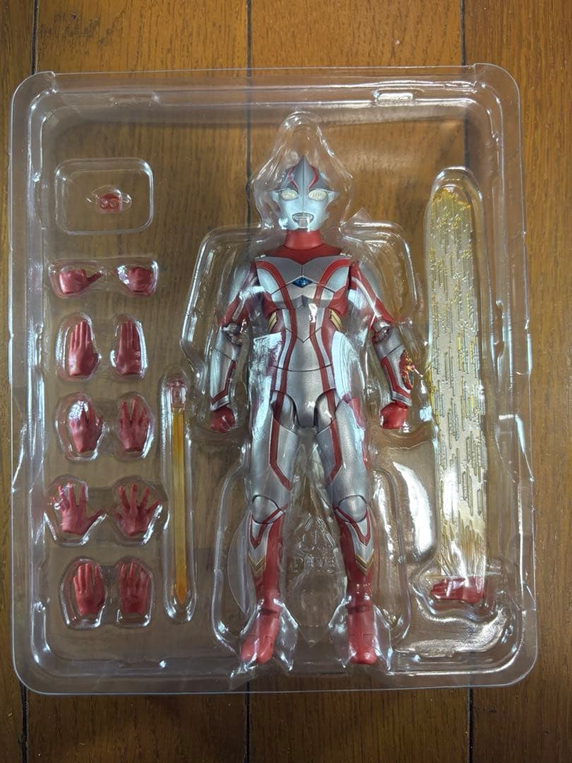 S.H.Figuarts ハンターナイトツルギ　ウルトラマンメビウス