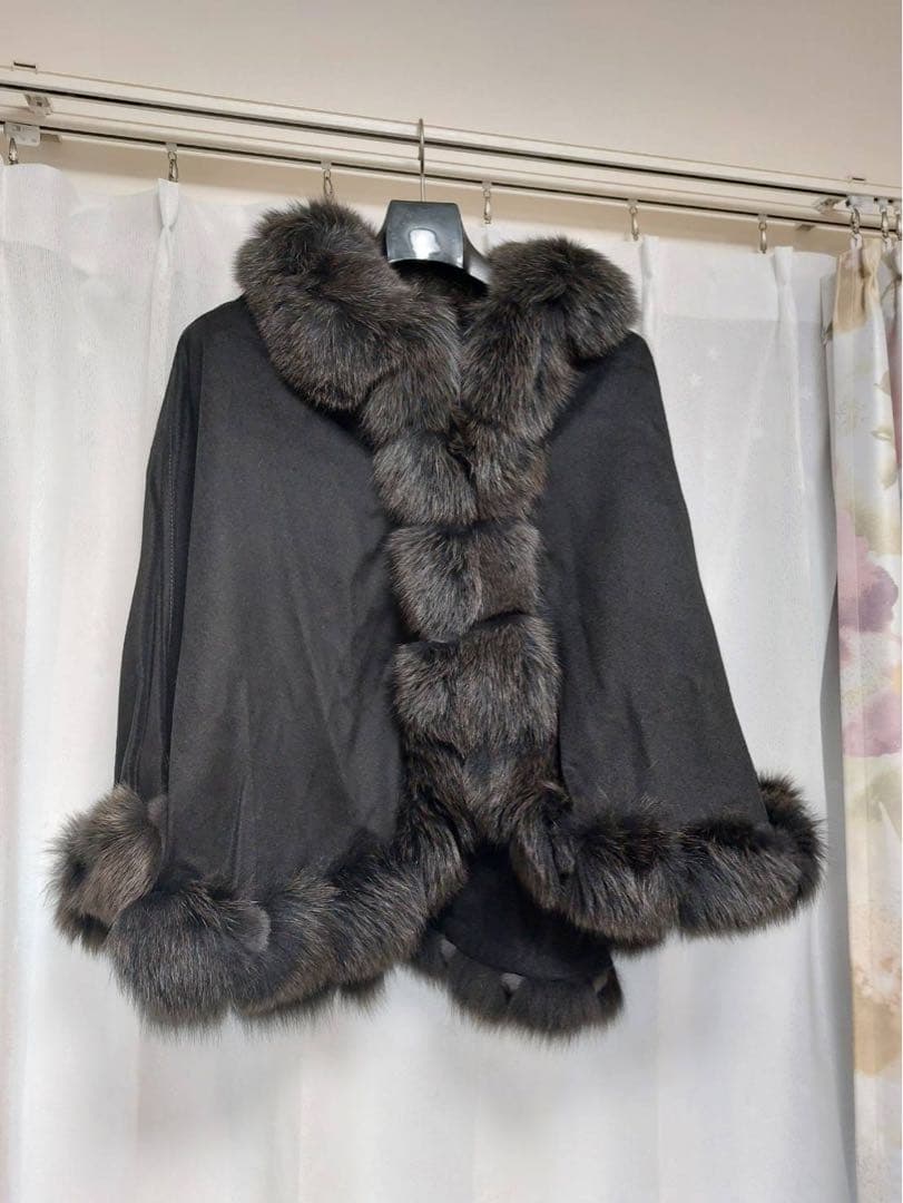 カシミヤ ポンチョ M-L 黒 ブルーフォックス 日本製 カシミヤ100% ブルーフォックスファー ポンチョ マント ケープ