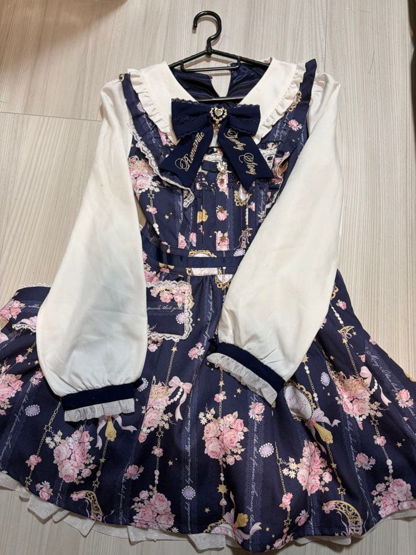 LIZLISAジュエリー柄 ワンピース ネイビー 值下可 - メルカリ