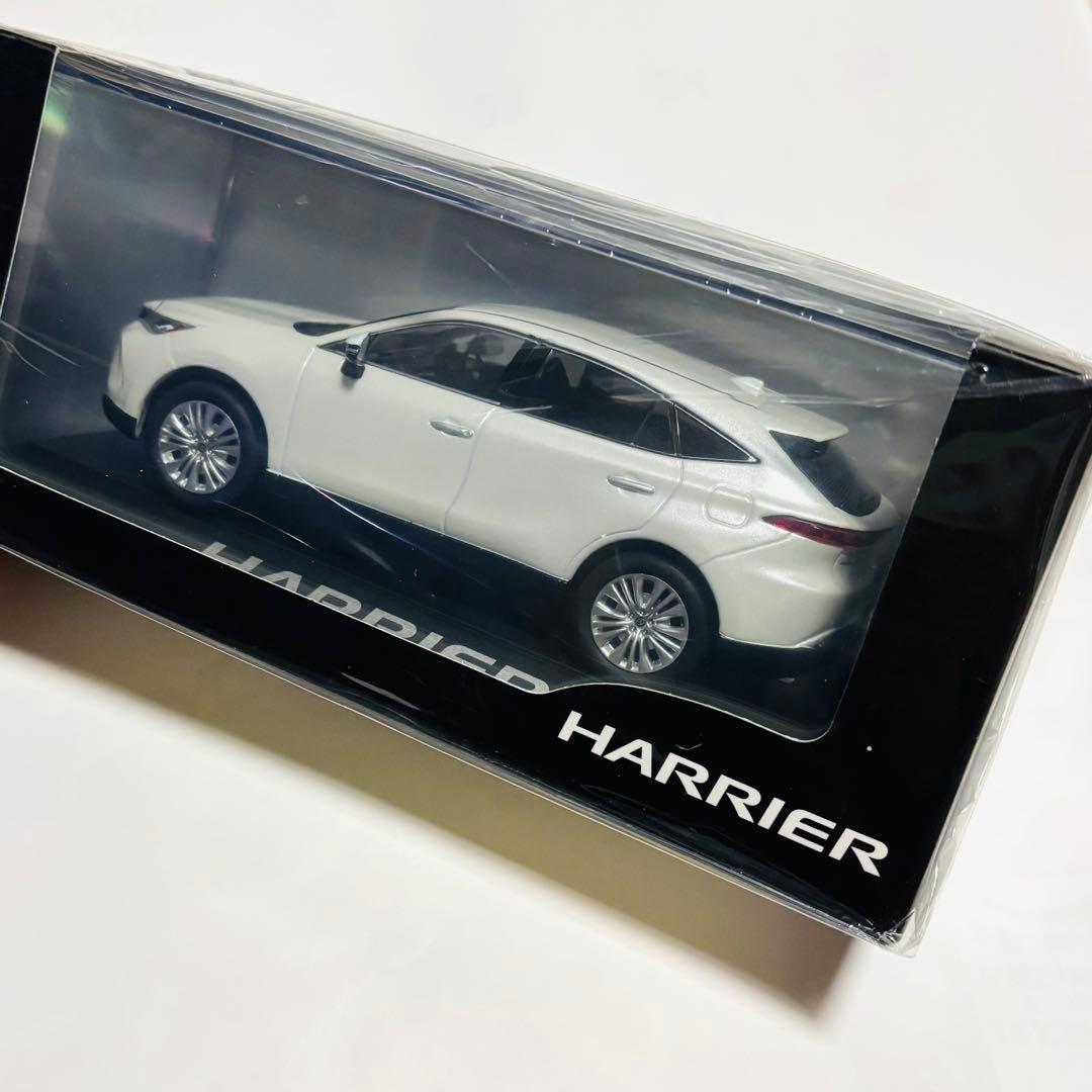 トヨタ ハリアー 1/30 ミニカー ホワイトパール 新品 未開封品 - メルカリ