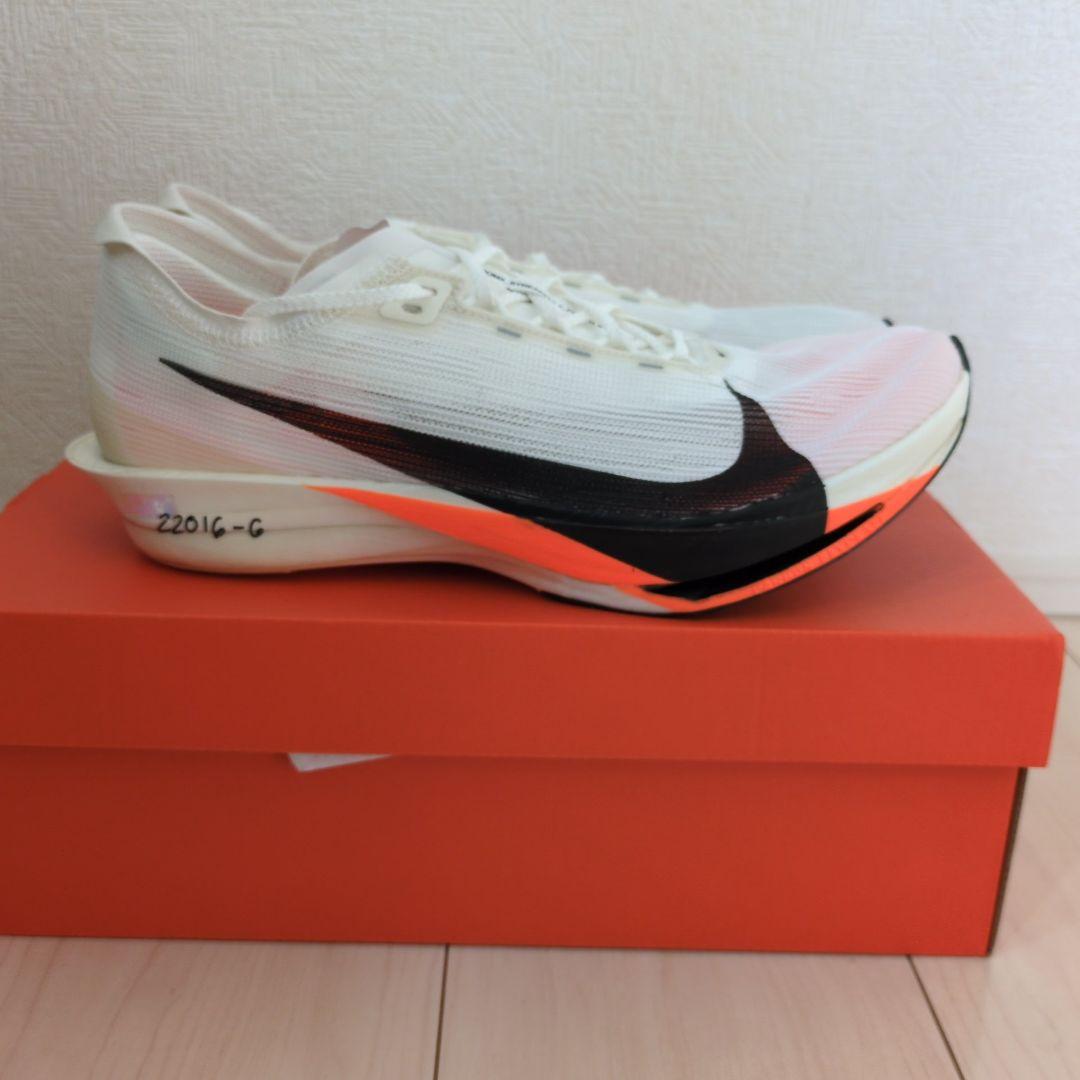 1/12迄【新品未使用超人気モデル初期カラー】ナイキ ストリークフライ2