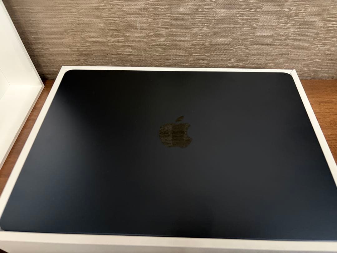 最終お値下げ　ほぼ未使用品Apple MacBook Air ミッドナイトM4 Apple MacBook Air 15.3インチ M4 MW1M3J/A ミッドナイト【お取り寄せ
