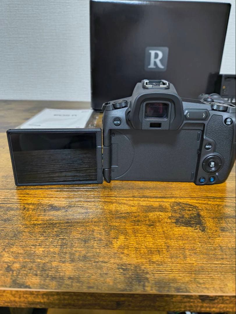 EOS R ボディ/動作良好/防湿庫保管/フルサイズミラーレス 初めての方に！