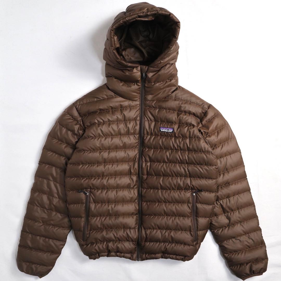 patagonia パタゴニア ダウンセーターフーディー ブラウン - メルカリ