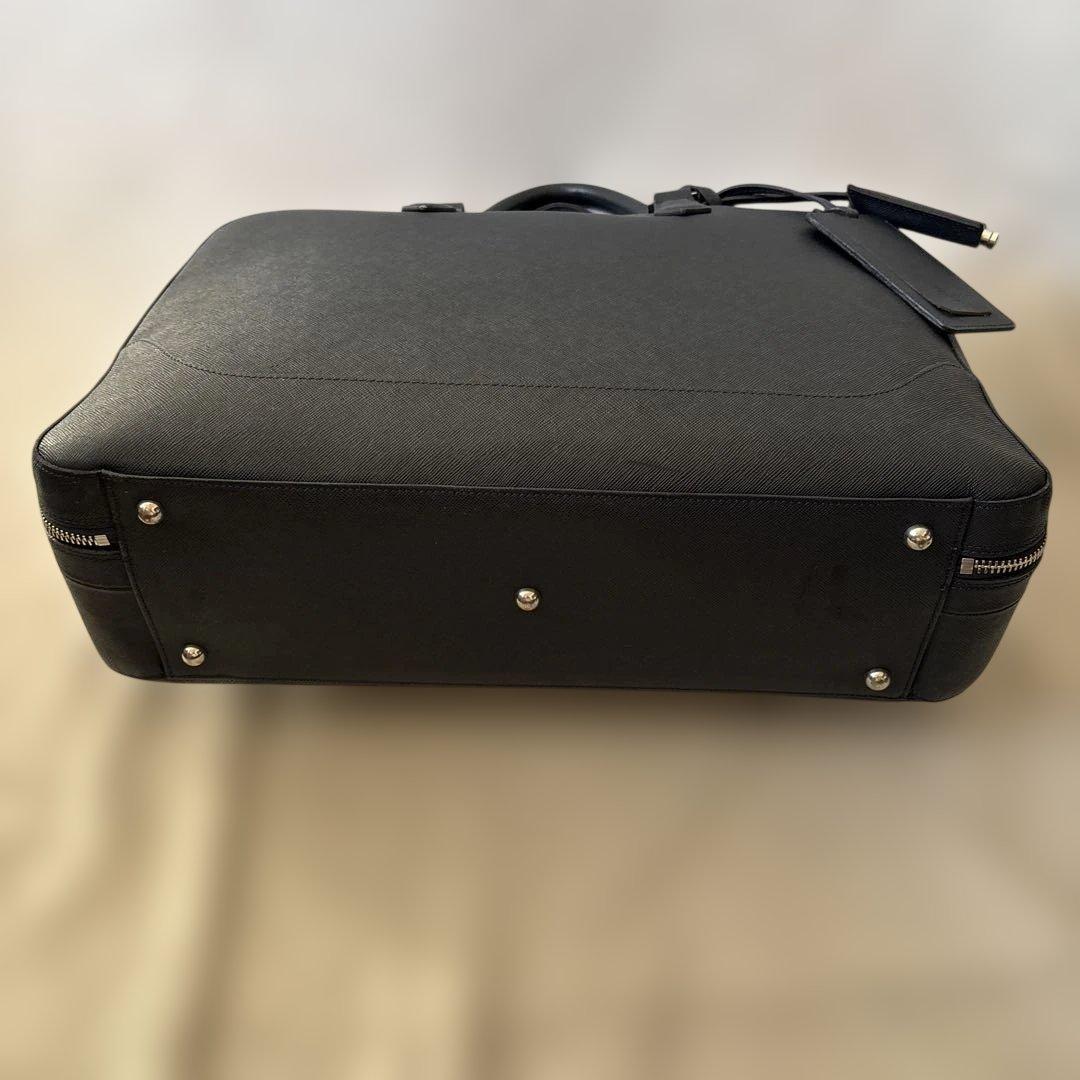 人気✨ペッレモルビダ ビジネスバッグ ネイビーレザー 2層 パソコン