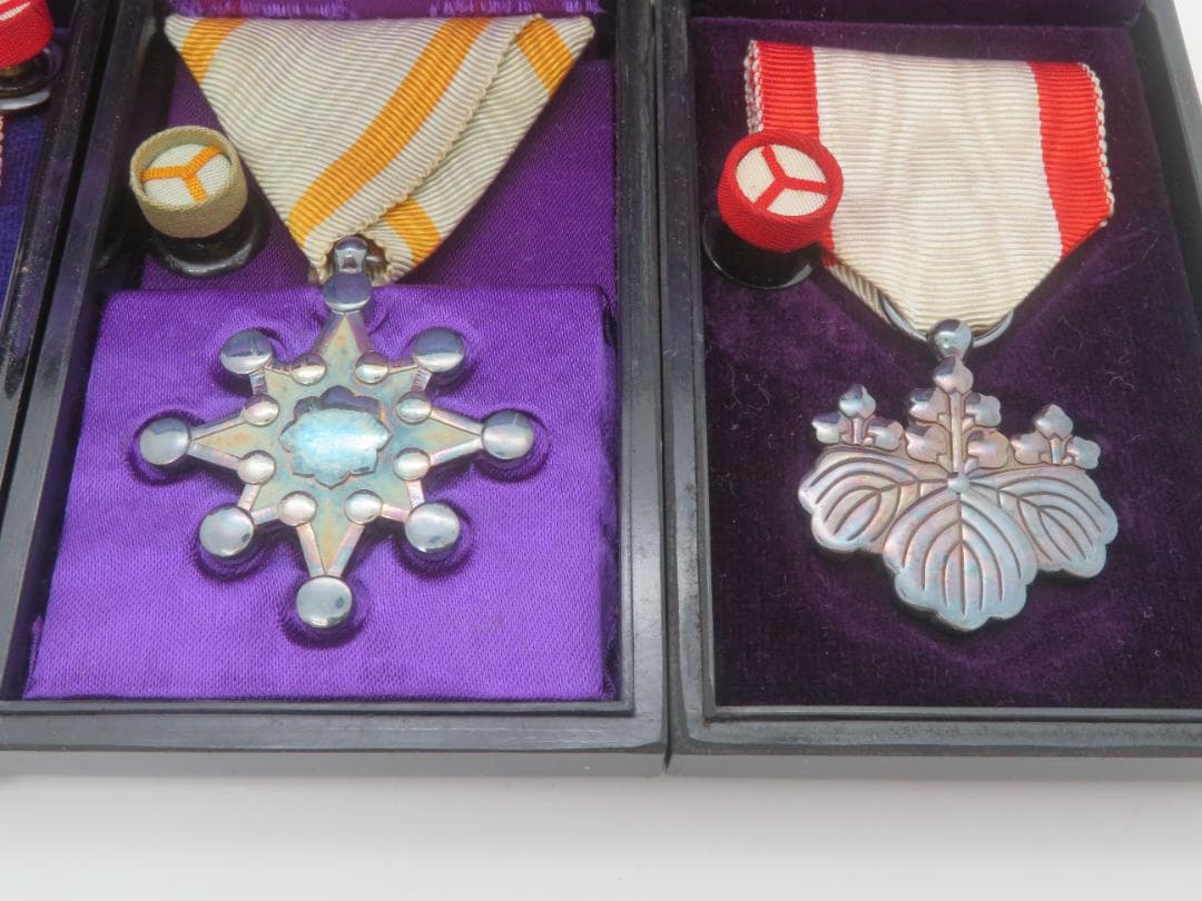 908、勲八等瑞宝章 勲八等白色桐葉章 略章 勲章 記章 徽章メダルまとめ