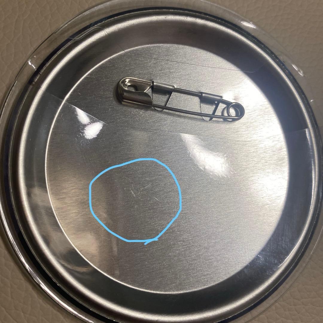 冨岡義勇】【真菰 錆兎】缶バッチ 2つセット - メルカリ