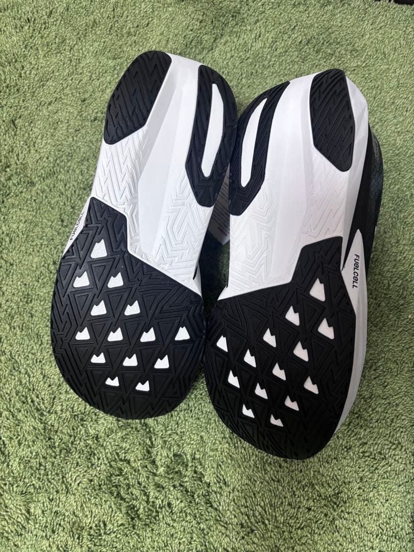 値下げ！New Balance FuelCell Rebel v5 28.5cm