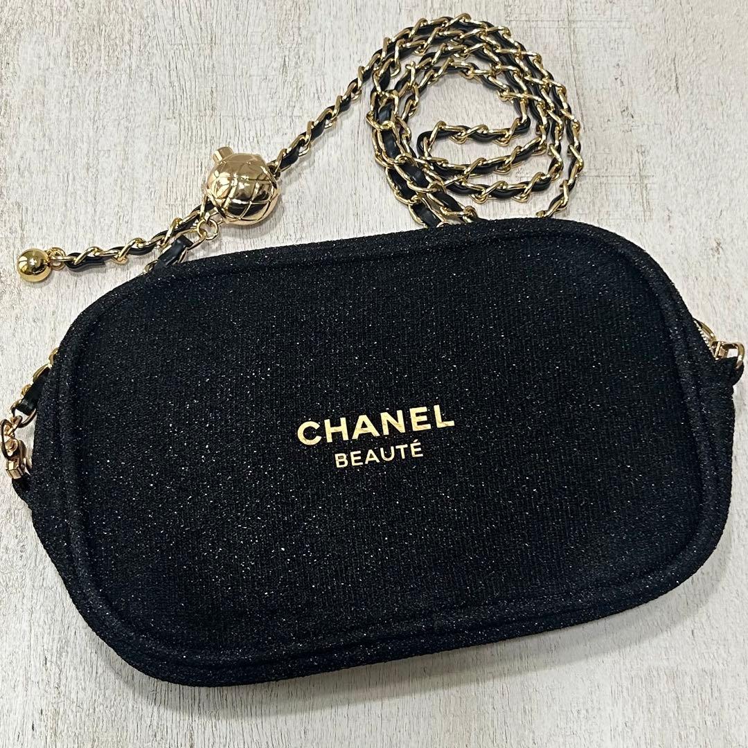 CHANEL】ノベルティ ポーチ ゴールドチェーン付き 長さ調節可能 - メルカリ