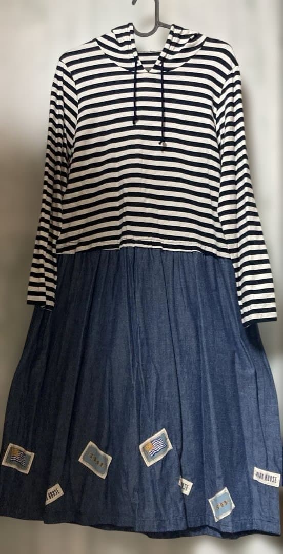 ピンクハウス フード付きチュニックワンピース 白xネイビー ボーダー